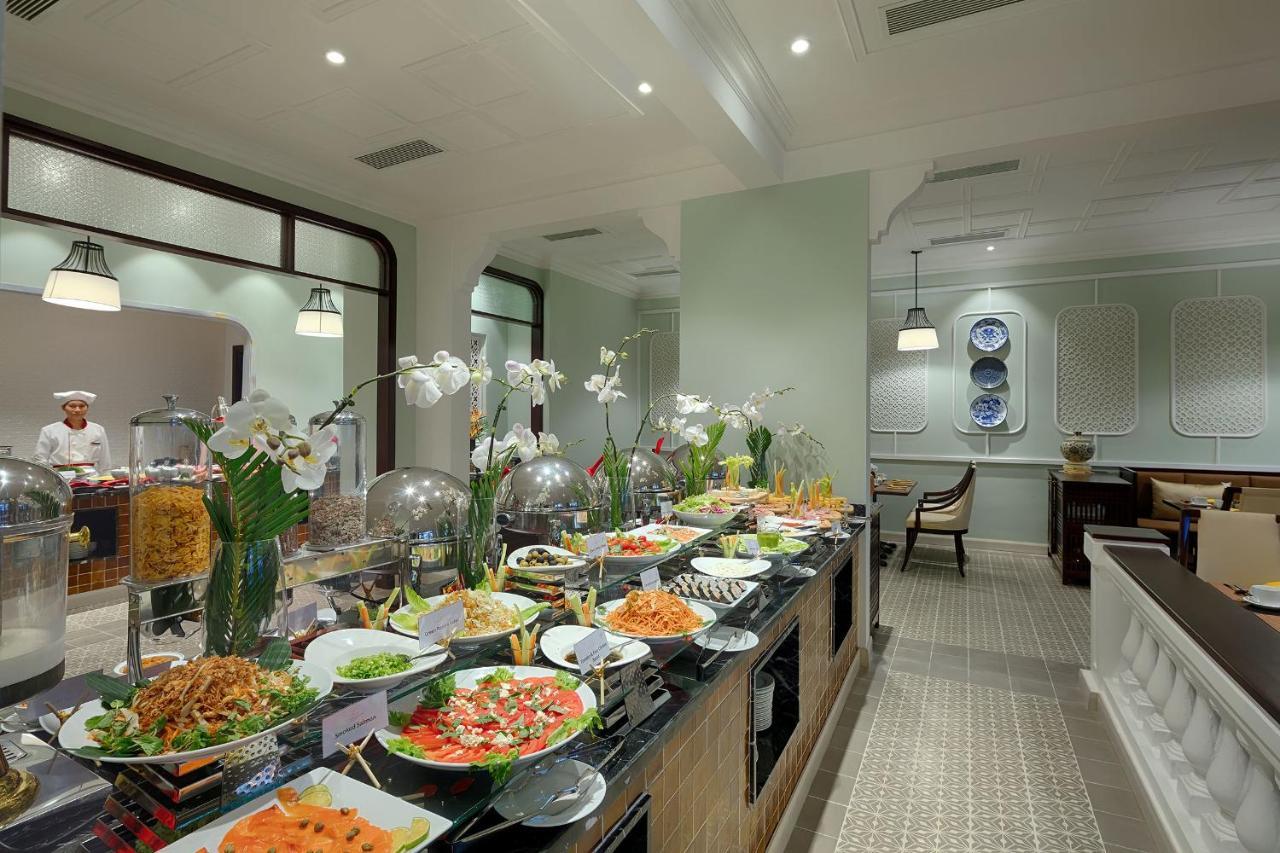 Allegro Hoi An . A Little Luxury Hotel & Spa Exterior foto The buffet at the hotel
