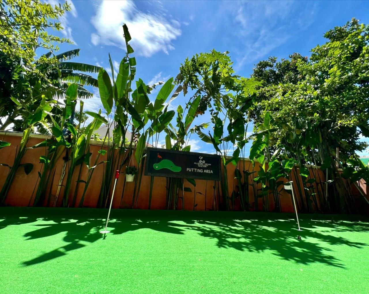 Allegro Hoi An . A Little Luxury Hotel & Spa Exterior foto Golf putting green